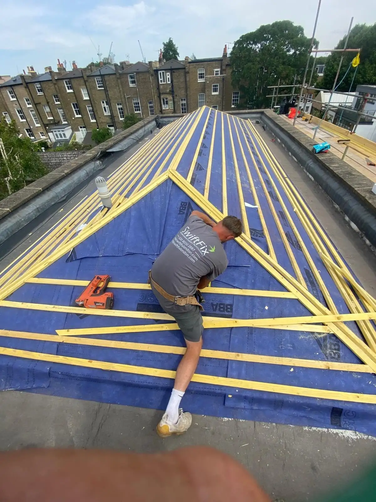 Swift Fix roofer battening a roof in Lambeth